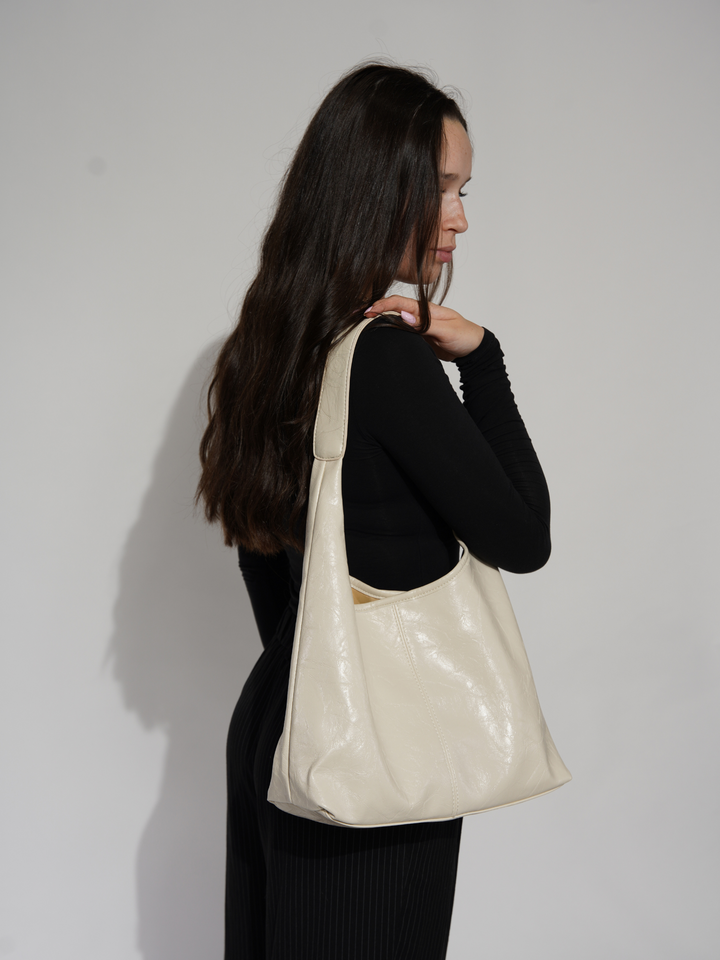 Jytte | Elegante bolso hobo negro